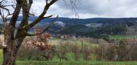 018_Blick_auf_Puergl_und_den_Turm_des_Waldwipfelwegs_mt