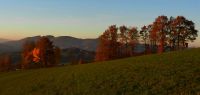21-letzte-Sonnenstrahlen-treffen-die-Haenge-bei-Landasberg-und-den-Gallner--ft