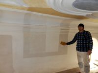 2018_03_28-076-Fruehere-Strukturen-erscheinen-nach-dem-Saeubern-der-Wand
