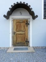 2018_08_03-137-Die-Eingangstuer-wurde-abgebeizt