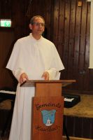 2018_10_06-177--Festabend_Begruessung-durch-Pater-Dominik---eroe