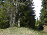023_Zhuri-Haidl_Kreuz_am_Wanderweg