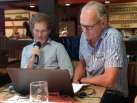 AK_Begegnungsabend_06_Stefan_Hafner_und_Franz_Tosch_ueber_den_Internetauftritt_des_AK_Heimatgeschichte_Mitterfels