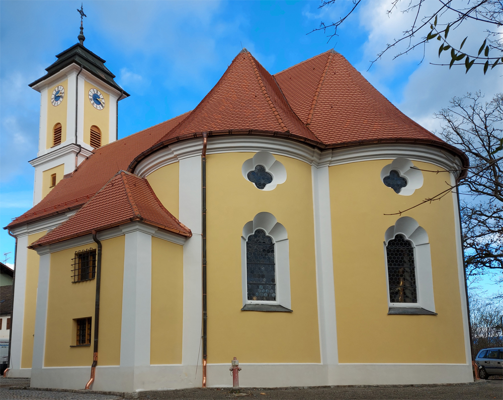 2021 12 03 02 Sankt Georgs Kirche Aussenrenovierung beendet w