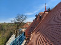 2021_04_27_01_Die_letzten_Arbeiten_am_Dachstuhl_vor_der_Schonzeit_fuer_Fledermaeuse