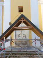 2021_10_22_01_Denkmal_fr_die_Gefallenen_des_Ersten_Weltkriegs_an_der_Stirnseite_von_Sankt_Georg