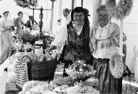 23_Bei_der_Sankt_Georgskirche_fand_ein_historischer_Markt_statt