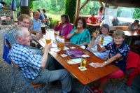 Runding24_Abschluss_der_Exkursion_im_Biergarten_in_Chamerau