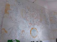 2023_06_17_10_Fresken_Ostwand__Lebensbaum_-_links_Kreuzabnahme_-_darunter_Verkndigungsszene_-_rechts_Heilige_und_Maria_mit_Jesuskind