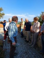 2023_10_03_08_Fuehrung_im_Friedhof_Harrling