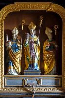 08_Altargruppe_-_in_der_Mitte_Sankt_Rupert_-_links_Sankt_Wolfgang_-_rechts_Sankt_Nikolaus
