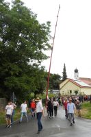 19_Kerzenwallfahrer_ziehen_durch_Welchenberg__nn_2022_06_05