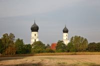 67_e_Haindling_-_links_die_Marienkirche_-_rechts_die_Kreuzkirche_-_nn_2022_09_24