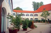 95_c_Arkadenhof_des_Schlosses_Geltolfing-_hh_2022_09_01