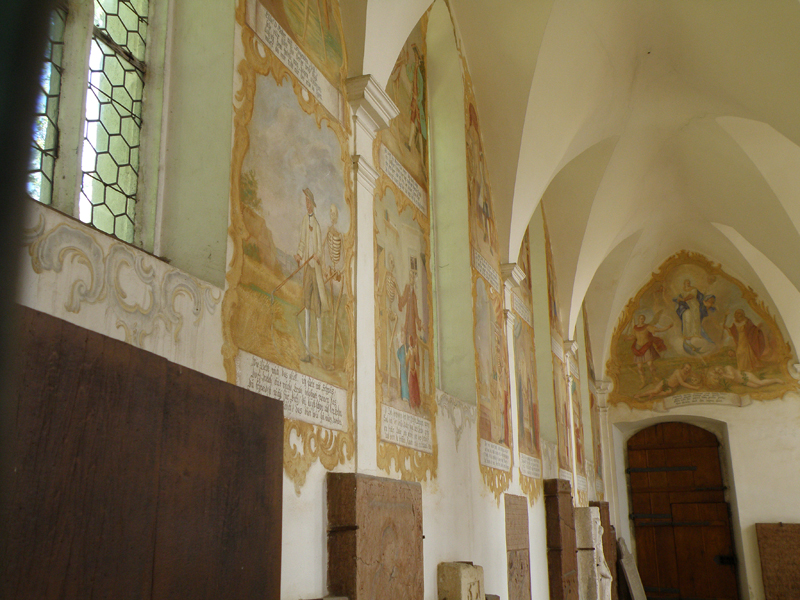 st peter totentanzkapelle in straubing 05 w