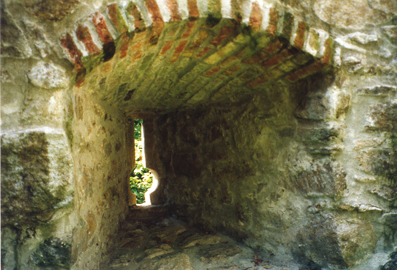04 Burgen07 Schiessscharte