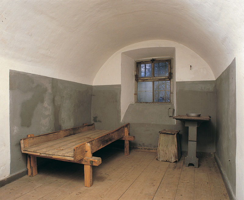 69 06 Mitterfels Burgmuseum Gefaengniszelle