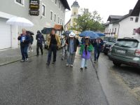 00_c_Herwig_Hoinkes_-_im_Bild_-_und_Martin_Graf_begleiteten_beim_Spaziergang_durchs_historische_Marktensemble