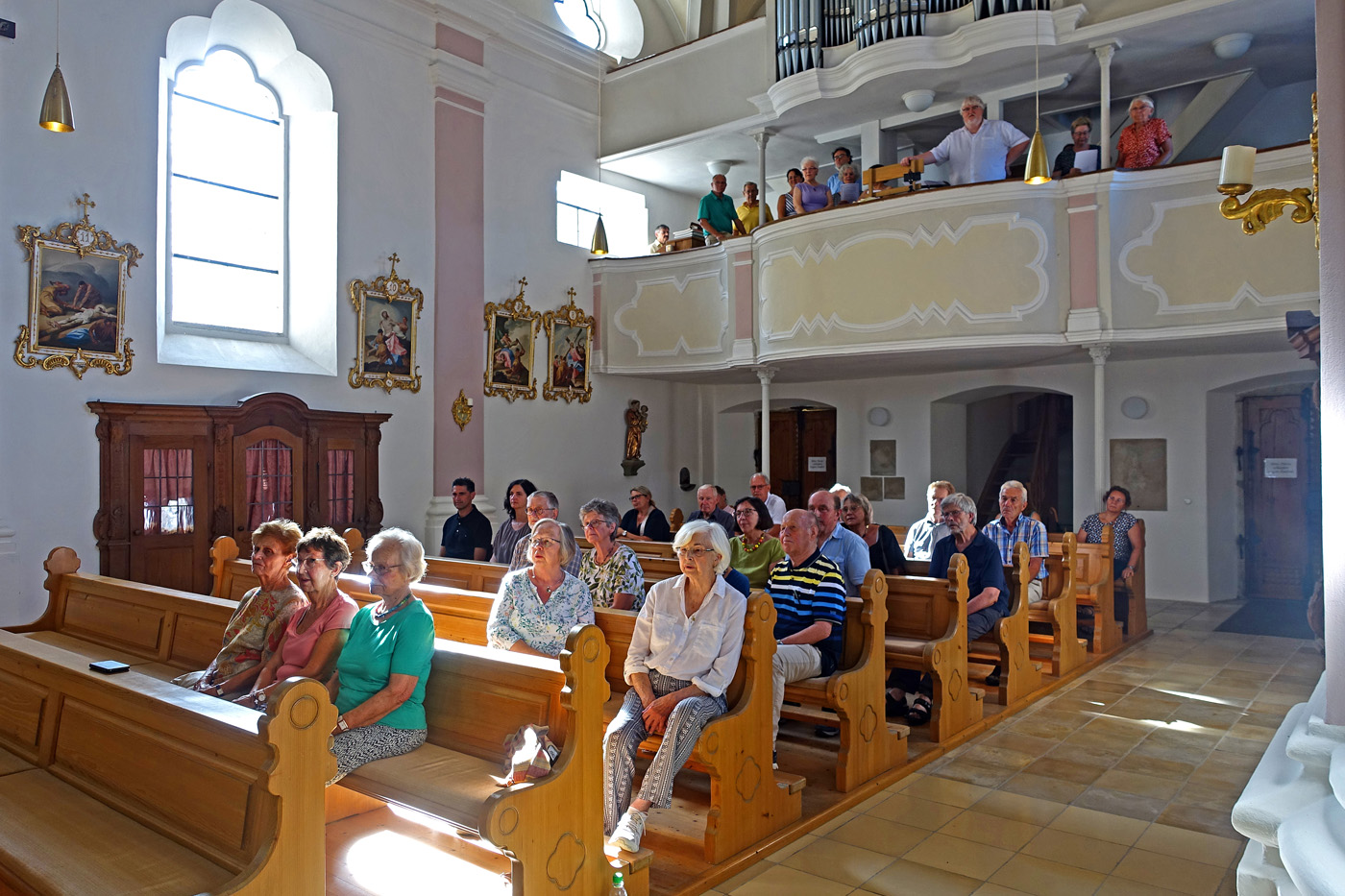 AK HG 3 Kirchenfuehrung mit musikalischer Begleitung durch Kirchenchor