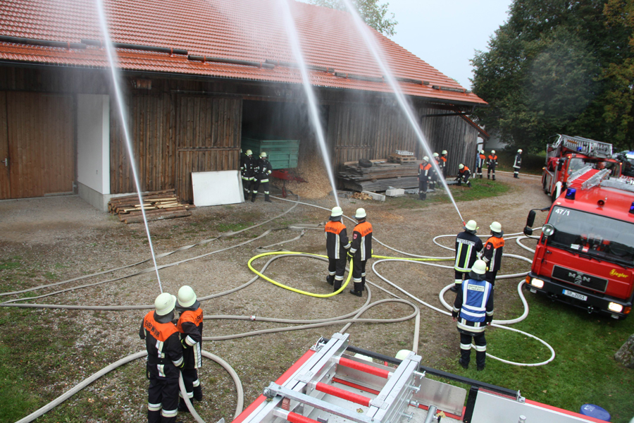 2013 04 grouebung feuerwehr w