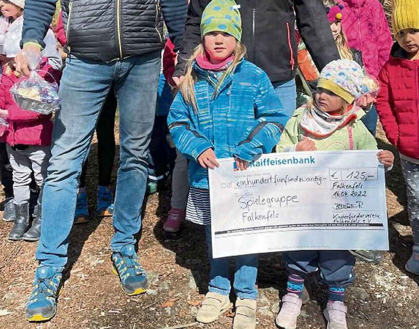 2022 04 21 Kinderverein Falkenfels spendet c