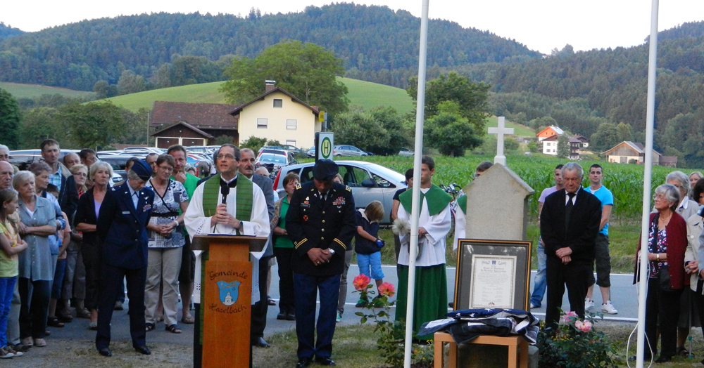 jar06 segnung gedenkstein w