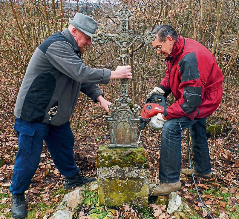 wegkreuze 017 bog ztg 00 130315 w