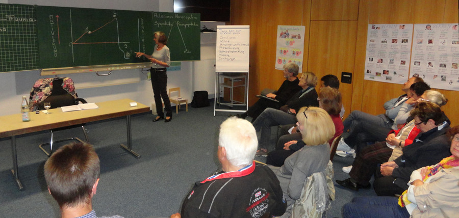 02 auditorium stehend 1 p