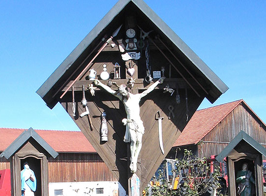 01_armachristikreuz_demont