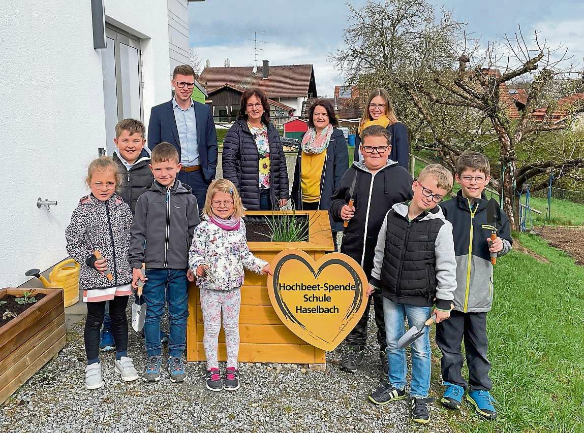 2022 05 02 Hochbeet GS Mitterfels Haselbach