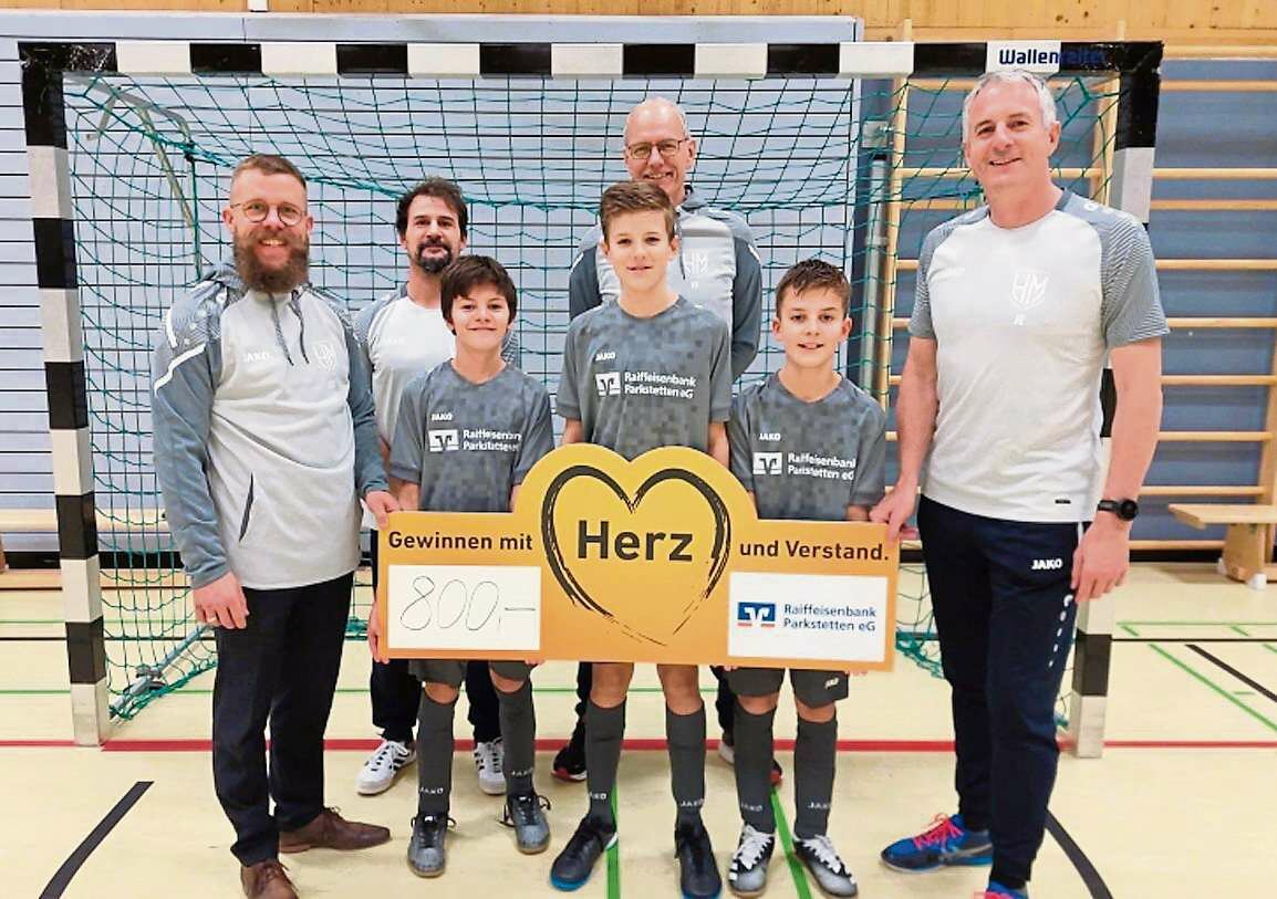 2023 12 22 Spende an D Jugend MITT HAS