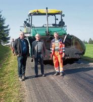 04-Ausbesserungen-von-Straen---hier-in-Aign