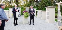 07-Erweiterung-der-Urnenstelen-Anlage