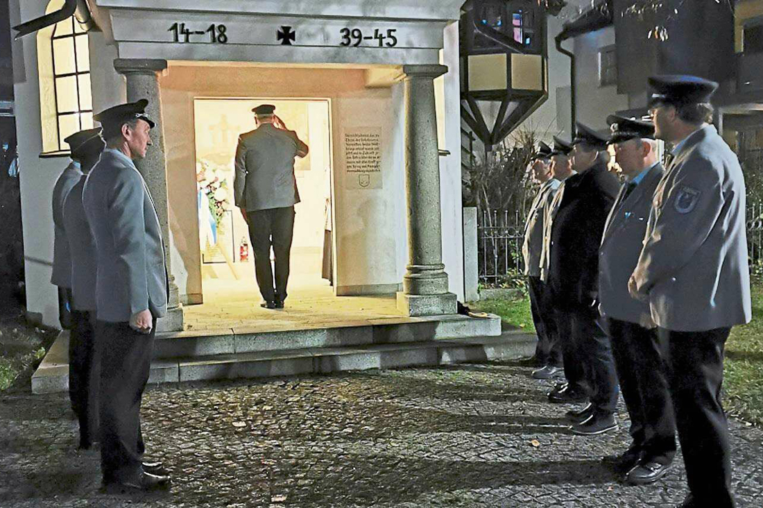 2021 11 08 Volkstrauertag Ascha