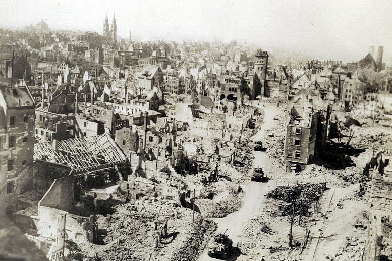 02 01 nrnberg im april 1945 14 b