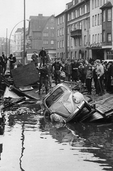 17 01 sturmflut-hamburg