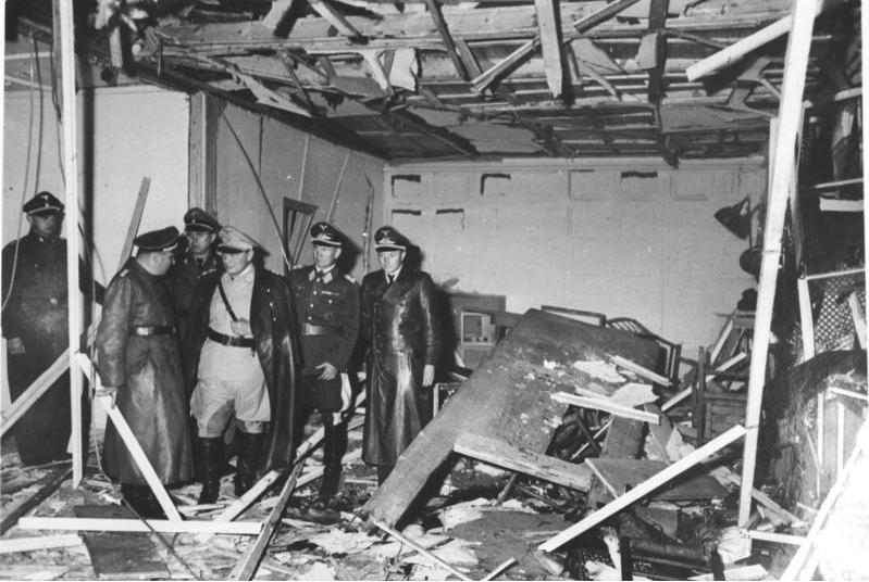 20 02 bundesarchiv bild 146-1972-025-10 hitler-attentat 20  juli 1944