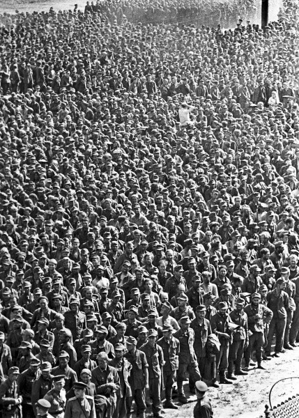 12 04 rian archive 129359 german prisoners-of-war in moscow