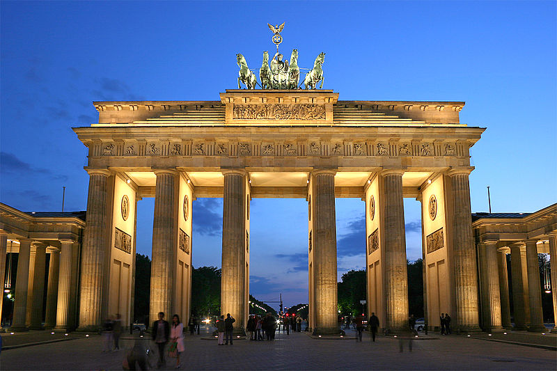 22 02 brandenburger tor abends