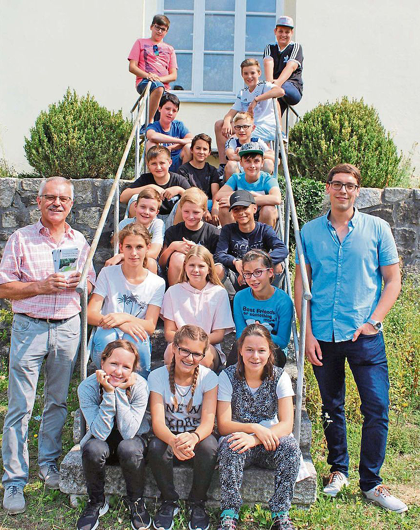 Mittelschueler Burgfuehrer